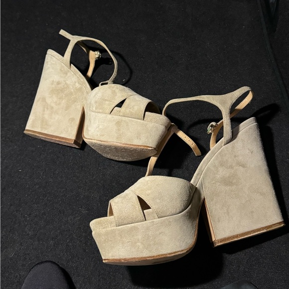 Sergio Rossi platform heel - Picture 1 of 7